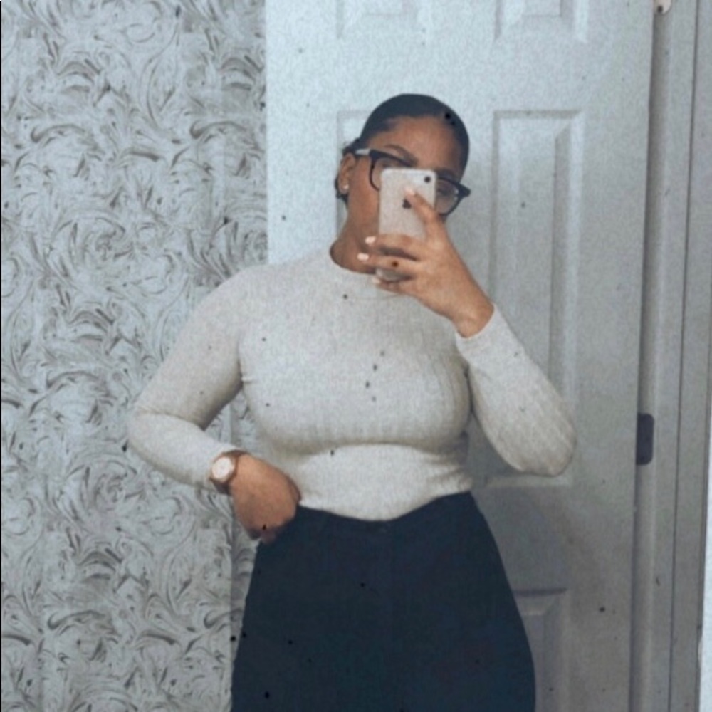 Meet your Posher, Yarini